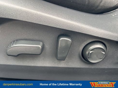 Used 2022 Subaru Outback Premium image 11