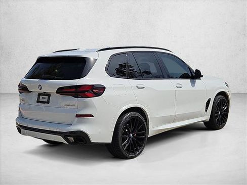 Used 2024 BMW X5 sDrive40i w/ M Sport Package image 5