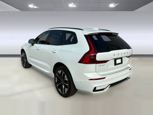 Used 2026 Volvo XC60 B5 Plus w/ Protection Package Premier image 3