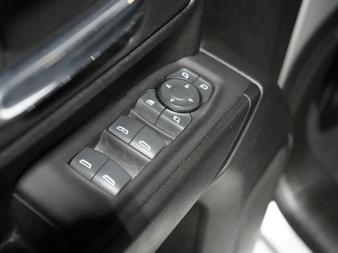 Used 2022 Chevrolet Silverado 2500 Custom w/ Custom Value Package AWD/4WD image 28