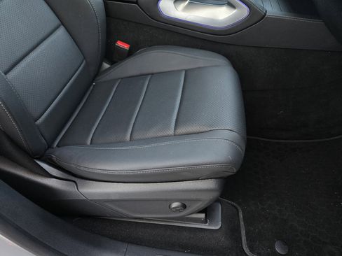 Used 2024 Mercedes-Benz GLS 450 4MATIC image 38