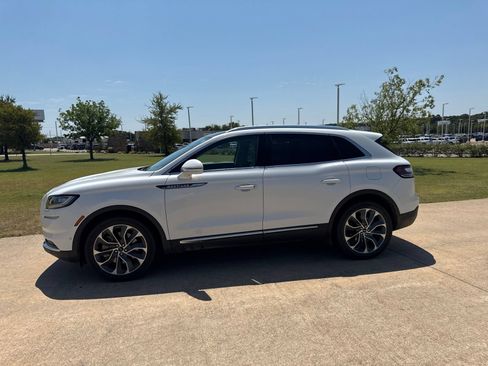Used 2021 Lincoln Nautilus Reserve w/ Equipment Group 201A FWD image 5