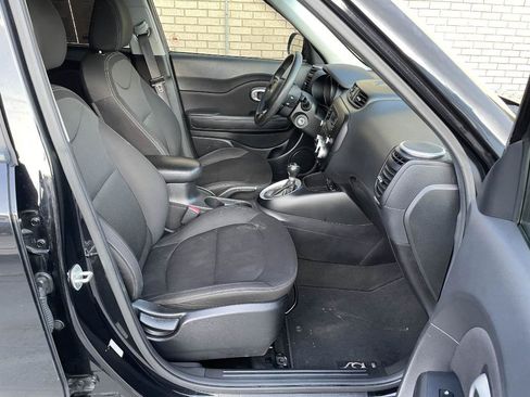 Used 2016 Kia Soul FWD image 15