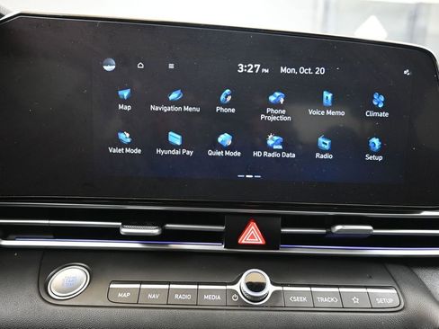 Used 2025 Hyundai Elantra SEL w/ Cargo Package image 31