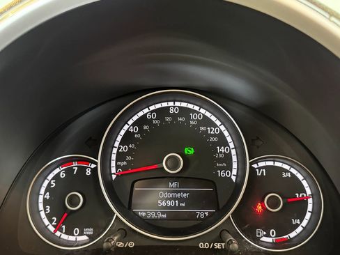 Used 2016 Volkswagen Beetle 1.8T SE FWD image 18