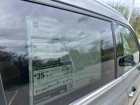 New 2026 Toyota Highlander Platinum AWD/4WD image 30