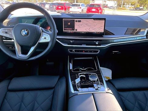 New 2026 BMW X7 xDrive40i image 4