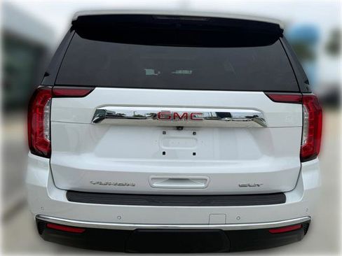 Used 2023 GMC Yukon SLT w/ SLT Premium Package RWD image 7