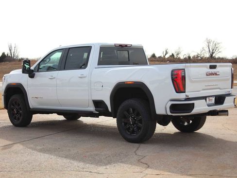 New 2026 GMC Sierra 2500 AT4 w/ AT4 Premium Plus Package image 9