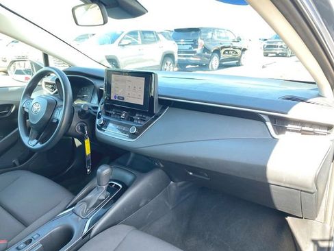 Used 2024 Toyota Corolla LE FWD image 17