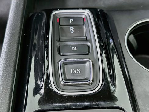 Used 2023 Honda Pilot LX image 24