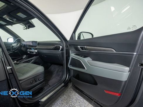 Used 2024 Kia Telluride SX Prestige X-Pro AWD/4WD image 43