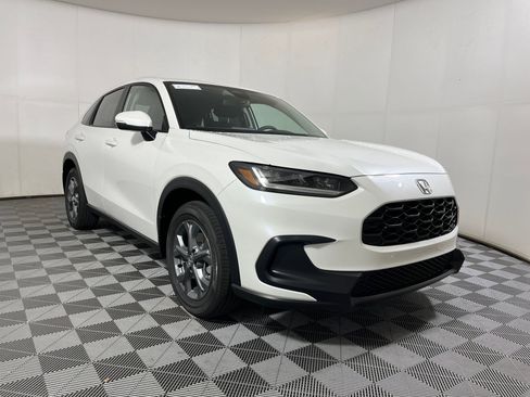 New 2026 Honda HR-V LX image 6