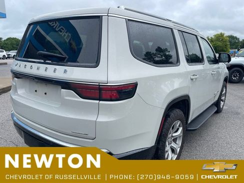 Used 2022 Jeep Wagoneer Series II RWD image 22
