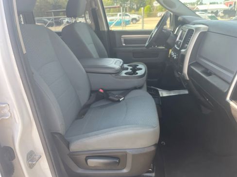 Used 2020 RAM 1500 Classic SLT RWD image 31