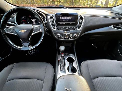 Used 2021 Chevrolet Malibu RS w/ LPO, Floor Liner Package image 8