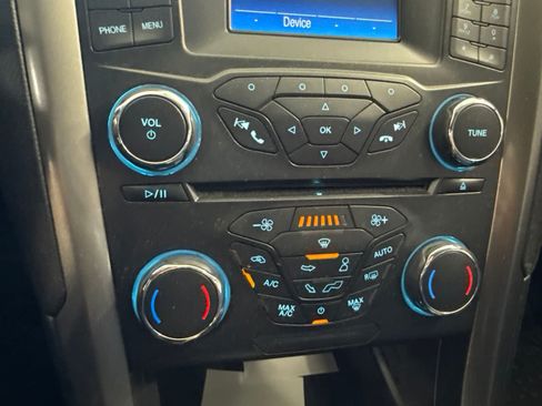 Used 2018 Ford Fusion SE FWD image 29