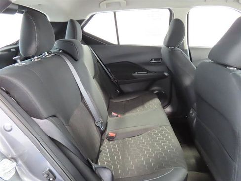 Used 2024 Nissan Kicks SV FWD image 33