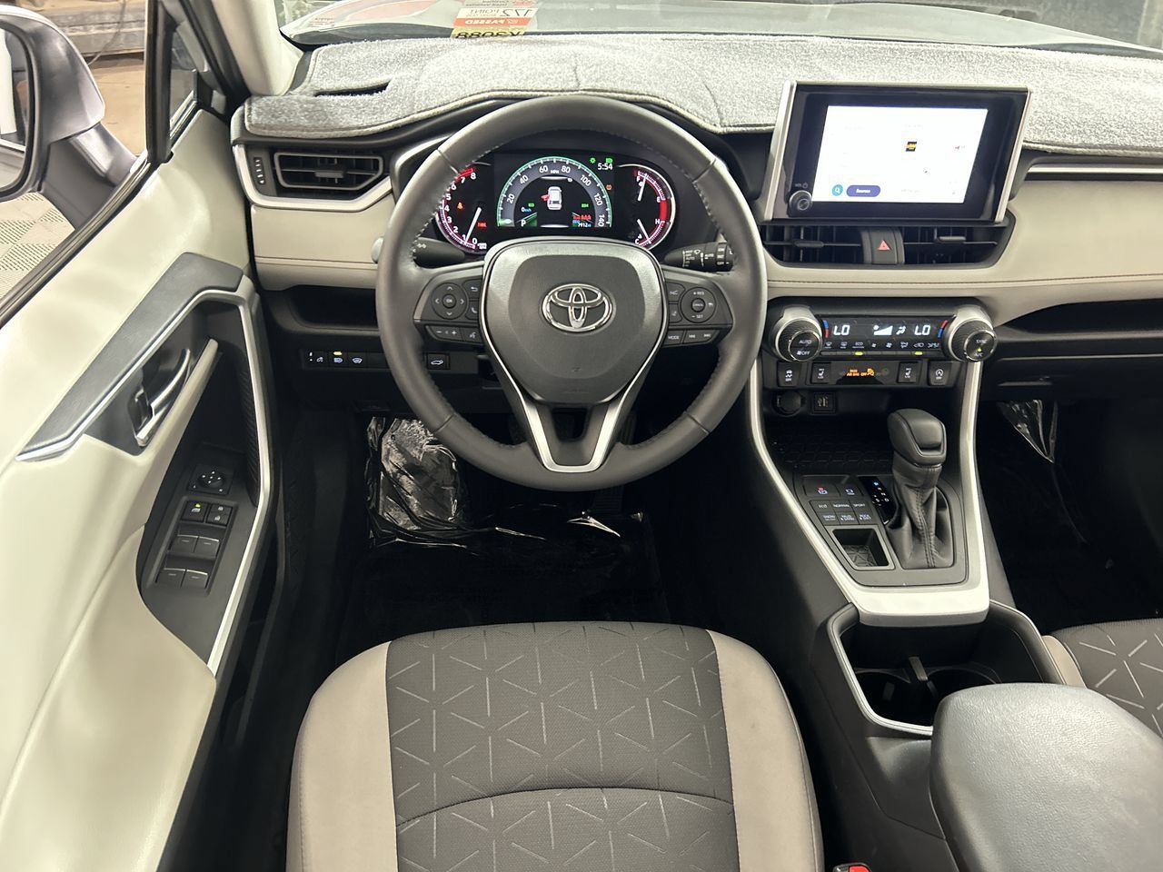 Used 2025 Toyota RAV4 XLE w/ Convenience Package AWD/4WD image 23