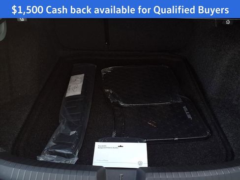 New 2025 Volkswagen Jetta SE image 4