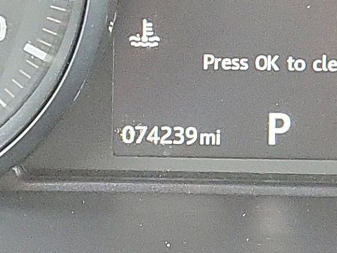 Used 2017 Land Rover Range Rover Evoque SE Premium image 23