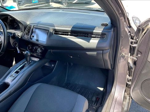 Used 2021 Honda HR-V Sport image 12