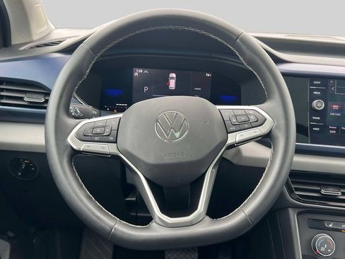 Used 2022 Volkswagen Taos SE w/ Panoramic Sunroof Package AWD/4WD image 14