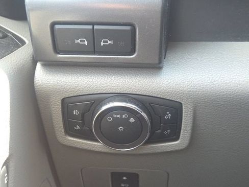 Used 2018 Ford F250 XLT w/ XLT Premium Package AWD/4WD image 23