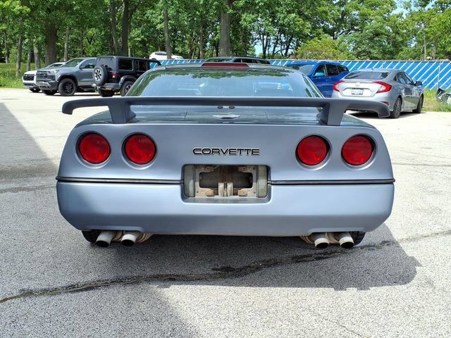 Used 1990 Chevrolet Corvette Coupe RWD image 12