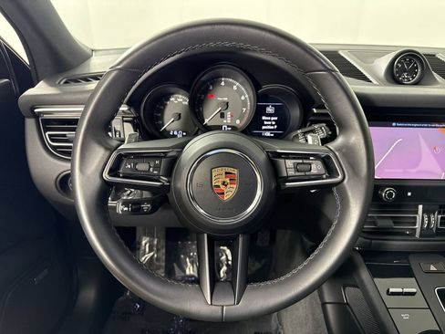 Certified 2024 Porsche Macan w/ Premium Plus Package AWD/4WD image 35