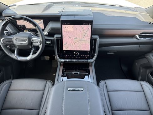Used 2026 GMC Yukon XL Denali w/ Denali Reserve Package AWD/4WD image 30