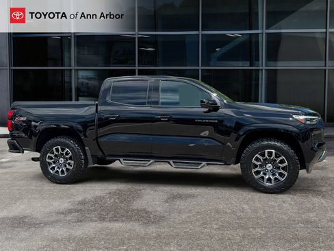Used 2023 Chevrolet Colorado Z71 w/ Advanced Trailering Package AWD/4WD image 11