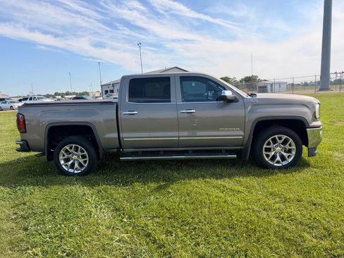 Used 2017 GMC Sierra 1500 SLT w/ SLT Premium Package AWD/4WD image 4