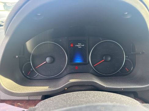 Used 2013 Subaru Legacy 3.6R Limited image 32