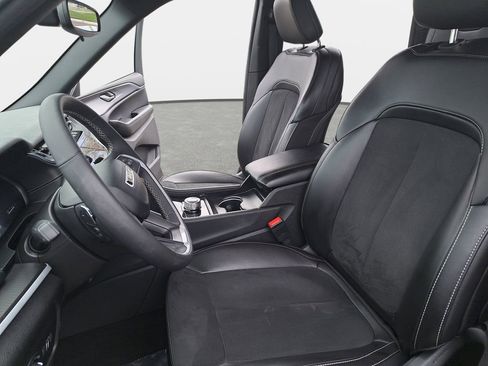 Certified 2024 Jeep Grand Cherokee Altitude AWD/4WD image 17