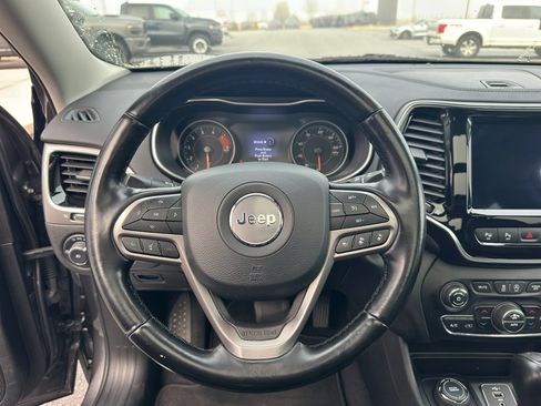 Used 2021 Jeep Cherokee Limited image 12