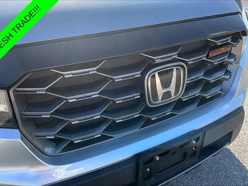 Used 2023 Honda Passport TrailSport image 32
