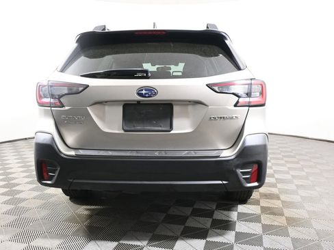 Used 2020 Subaru Outback Premium AWD/4WD image 6