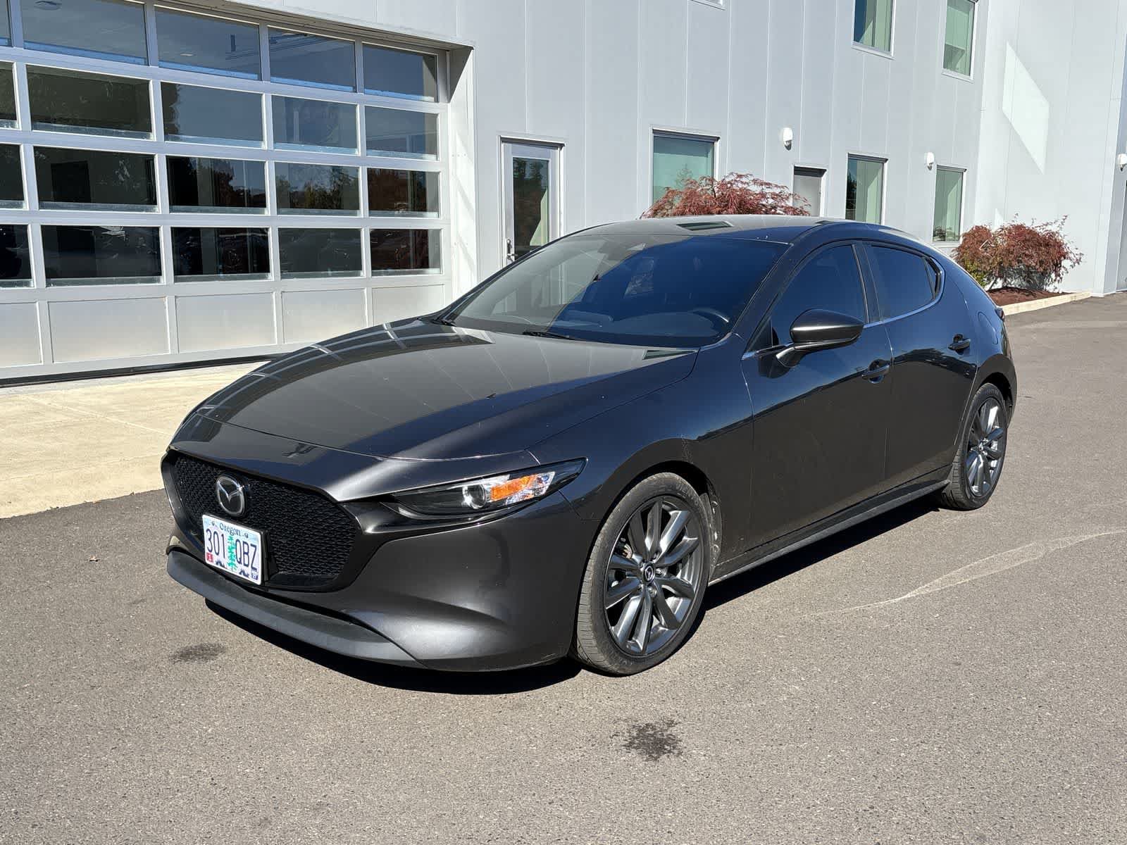 Used 2019 MAZDA MAZDA3 Hatchback w/ Preferred Package FWD image 1