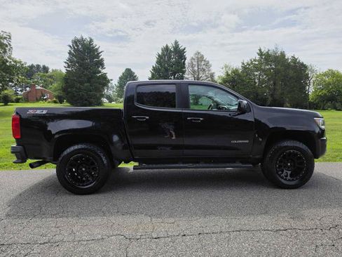 Used 2015 Chevrolet Colorado Z71 AWD/4WD image 5