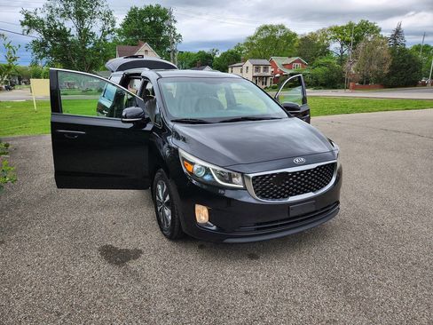 Used 2015 Kia Sedona SX image 10
