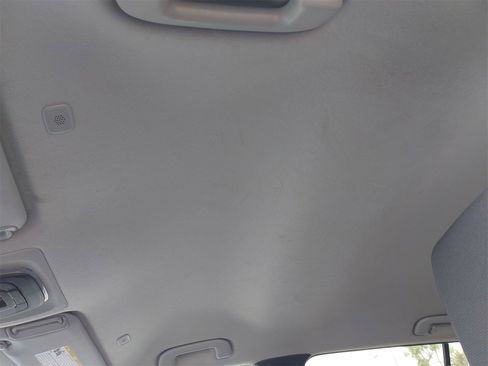 Used 2023 Toyota Corolla Cross LE image 29