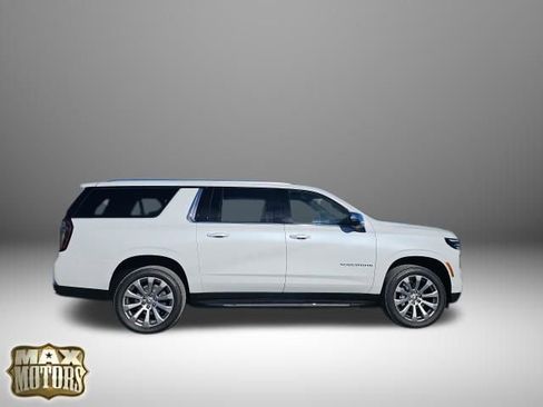 New 2026 Chevrolet Suburban Premier w/ Sun And Tow Package image 15