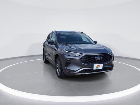 Used 2024 Ford Escape ST-Line image 3