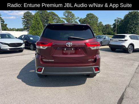 Used 2018 Toyota Highlander Limited FWD image 4