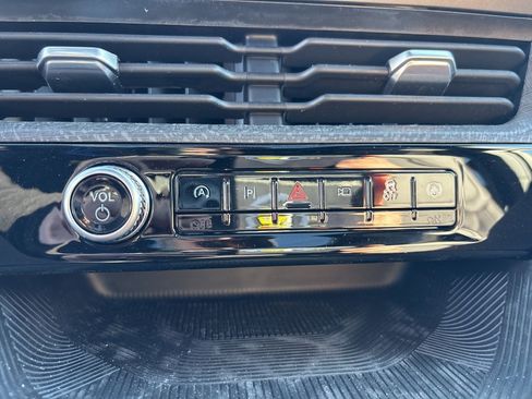 New 2026 Ford Explorer Platinum image 28