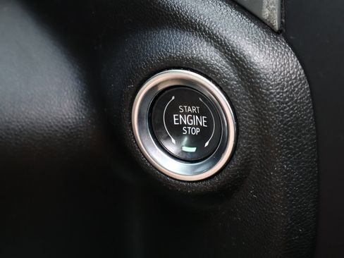 Used 2021 Chevrolet Silverado 1500 LT image 17