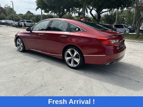 Used 2018 Honda Accord Touring image 12