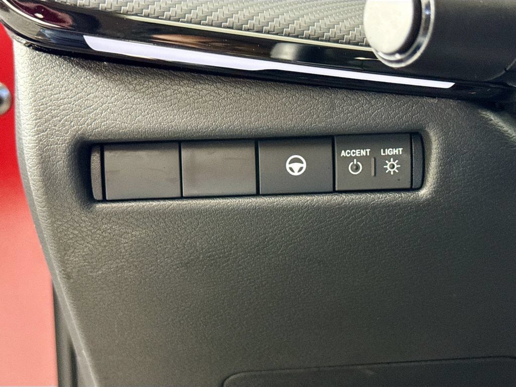 Used 2025 Nissan Kicks SR w/ Illumination Package AWD/4WD image 10