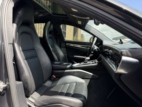 Used 2017 Porsche Panamera Turbo AWD/4WD image 31
